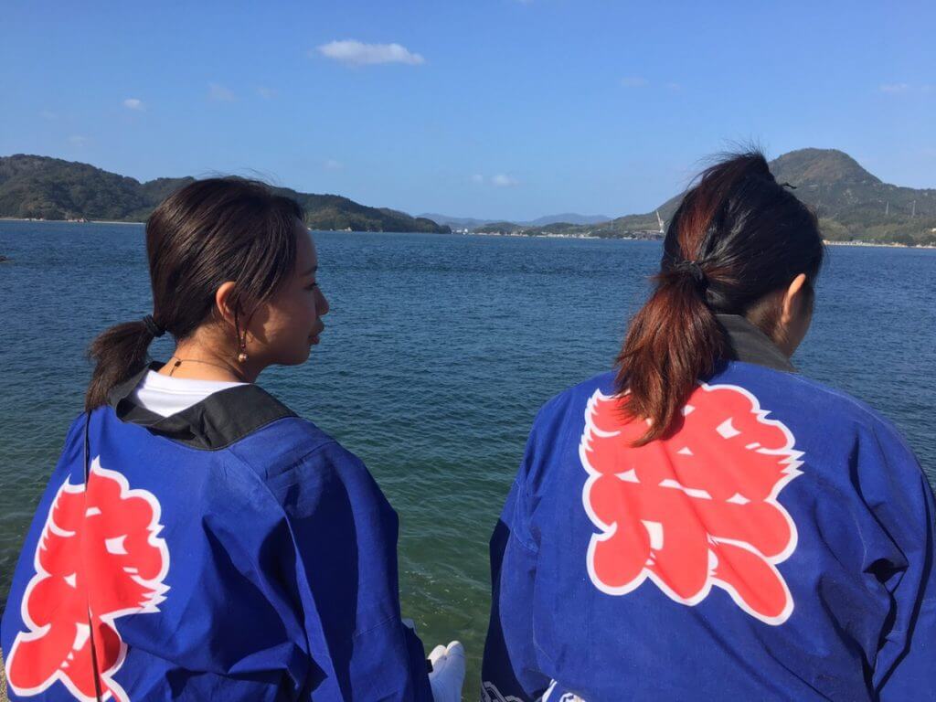 港町の人々の想いが伝わるご当地色豊かな祭り