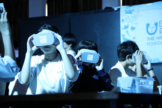 国際的なデザインアワードを受賞！海のＶＲスタディプロジェクト「海といのちのエンドレスチェイン」